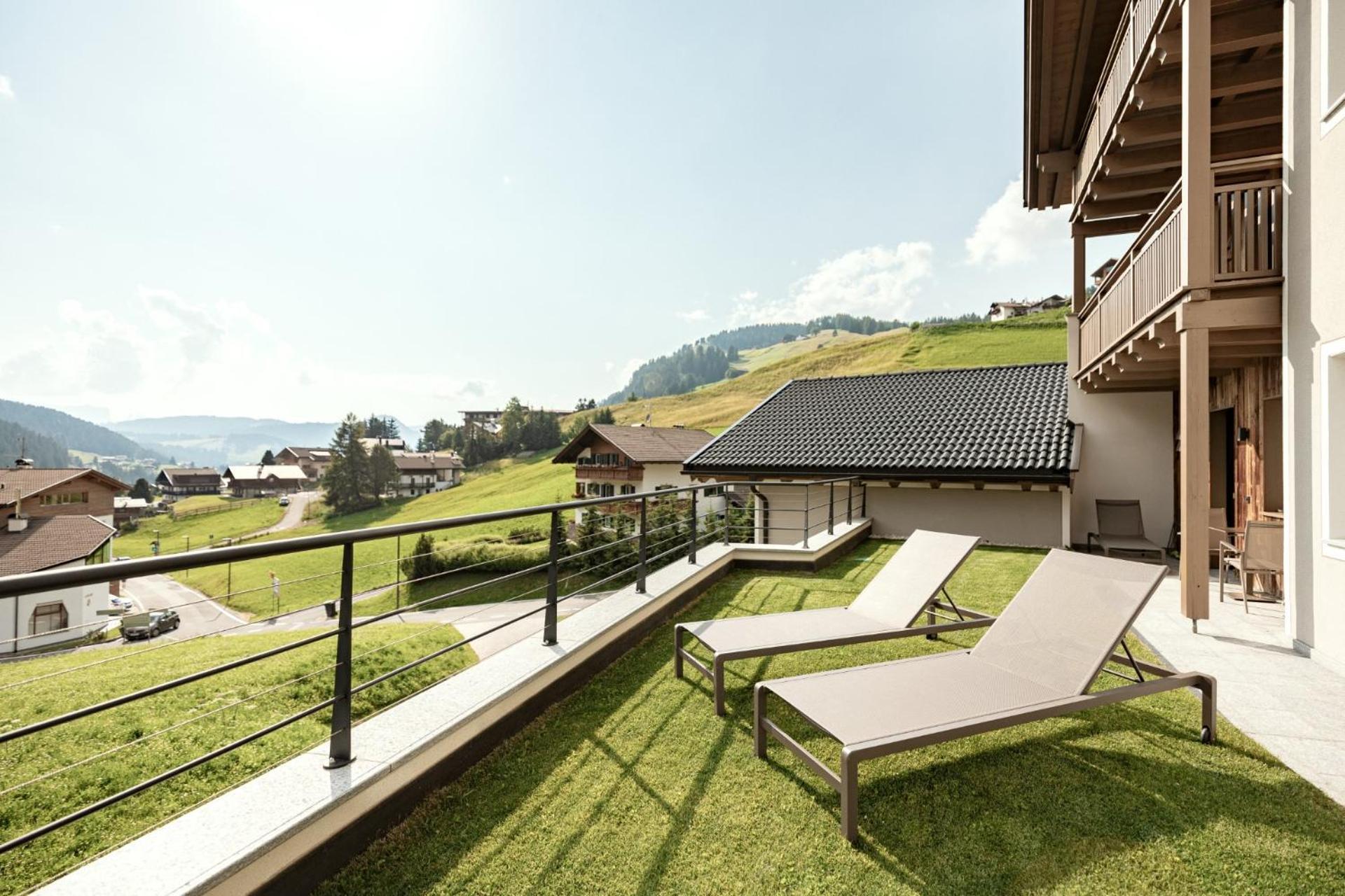 Luxury Chalet Plazola Wolkenstein in Gröden Exterior foto